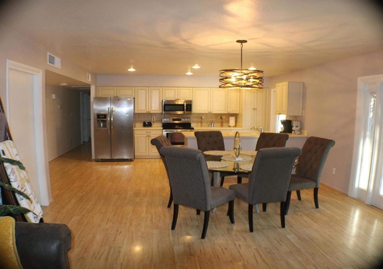Tempe Escape With Heated Pool, Billiards & Firepit Fun 빌라 외부 사진